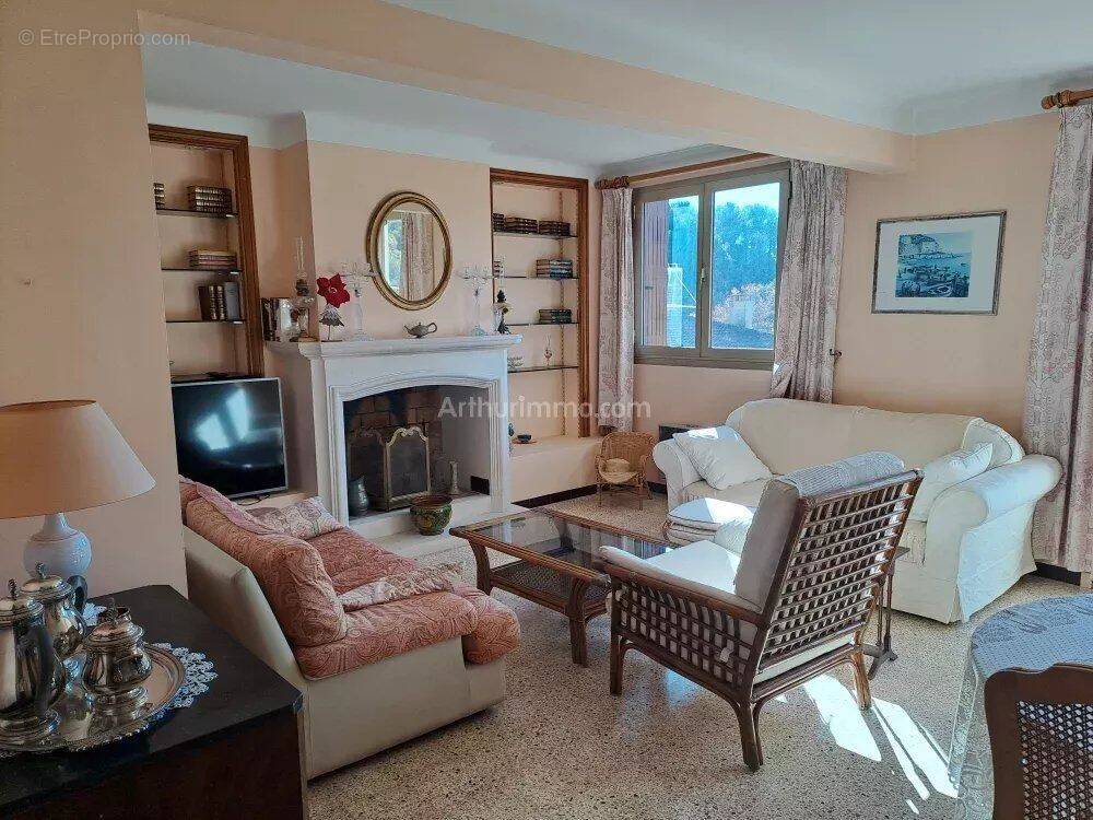 Appartement à SALERNES