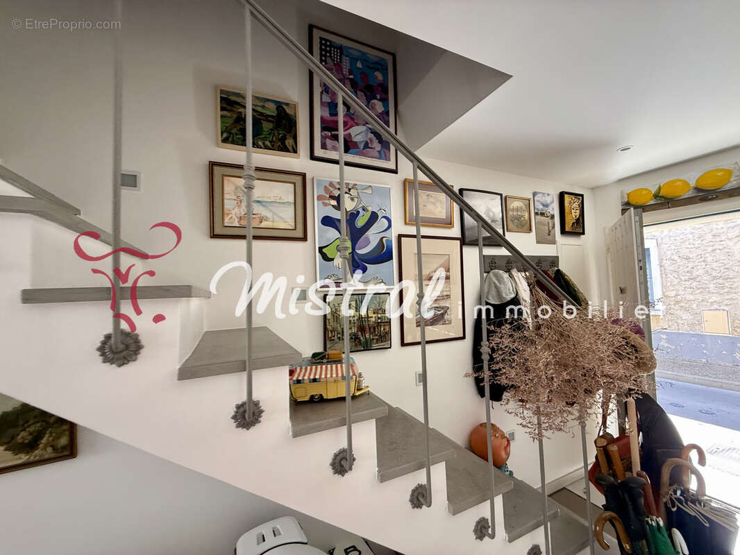 Vente maison de village aigues mortes intra muros - photo 8