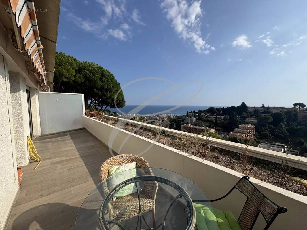 Appartement à ROQUEBRUNE-CAP-MARTIN
