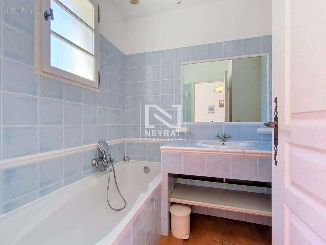 Fayence -  maisonnette t4 meublée en duplex avec jardin - photo 14