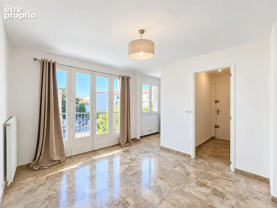 Nimes talabot - studio avec balcon et cave - special investisseurs - photo 1
