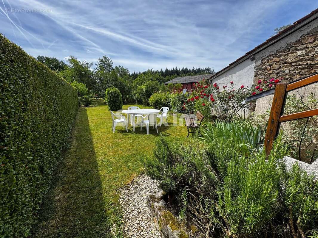 Maison à DOMECY-SUR-CURE