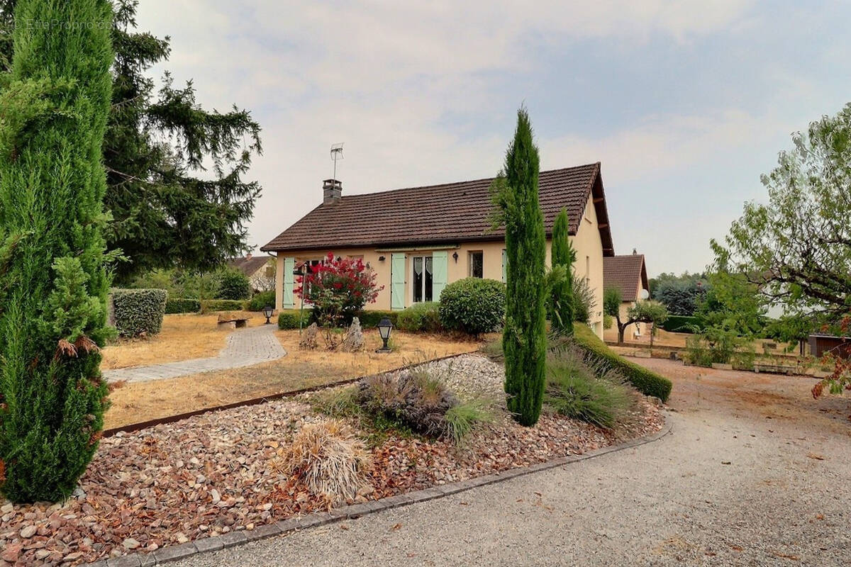Maison à MELLECEY