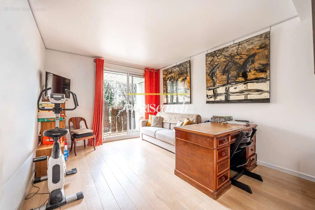 Appartement à NEUILLY-SUR-SEINE