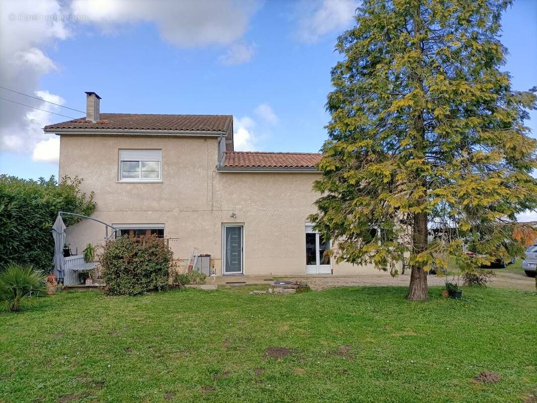 Maison à SAINT-EMILION