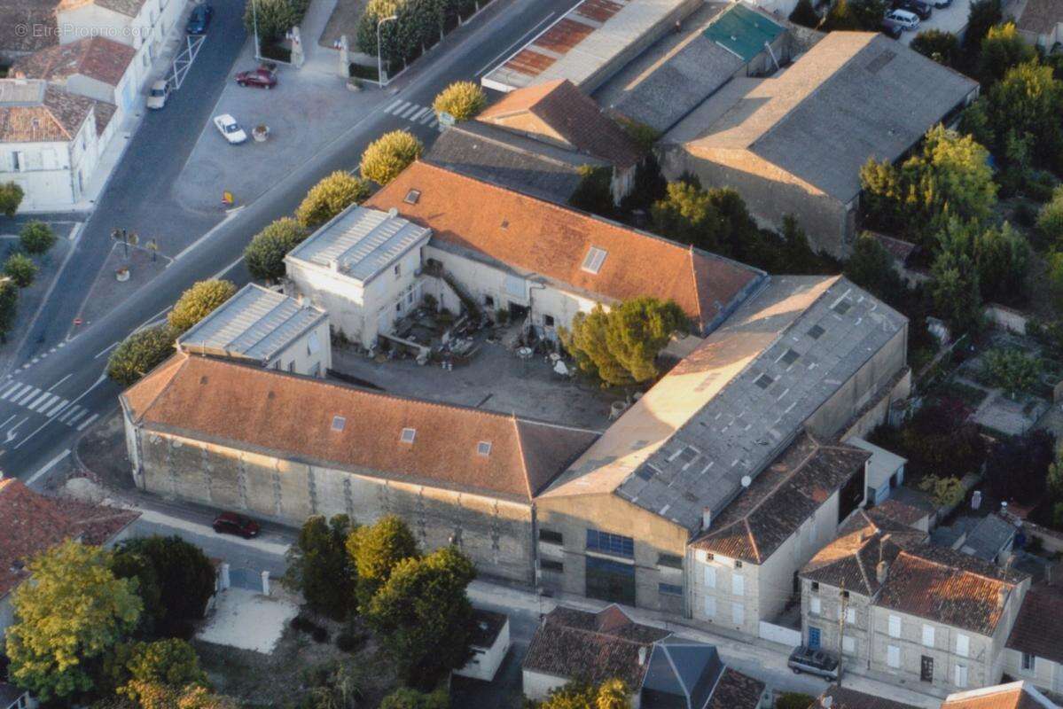 Maison à SAINT-JEAN-D'ANGELY