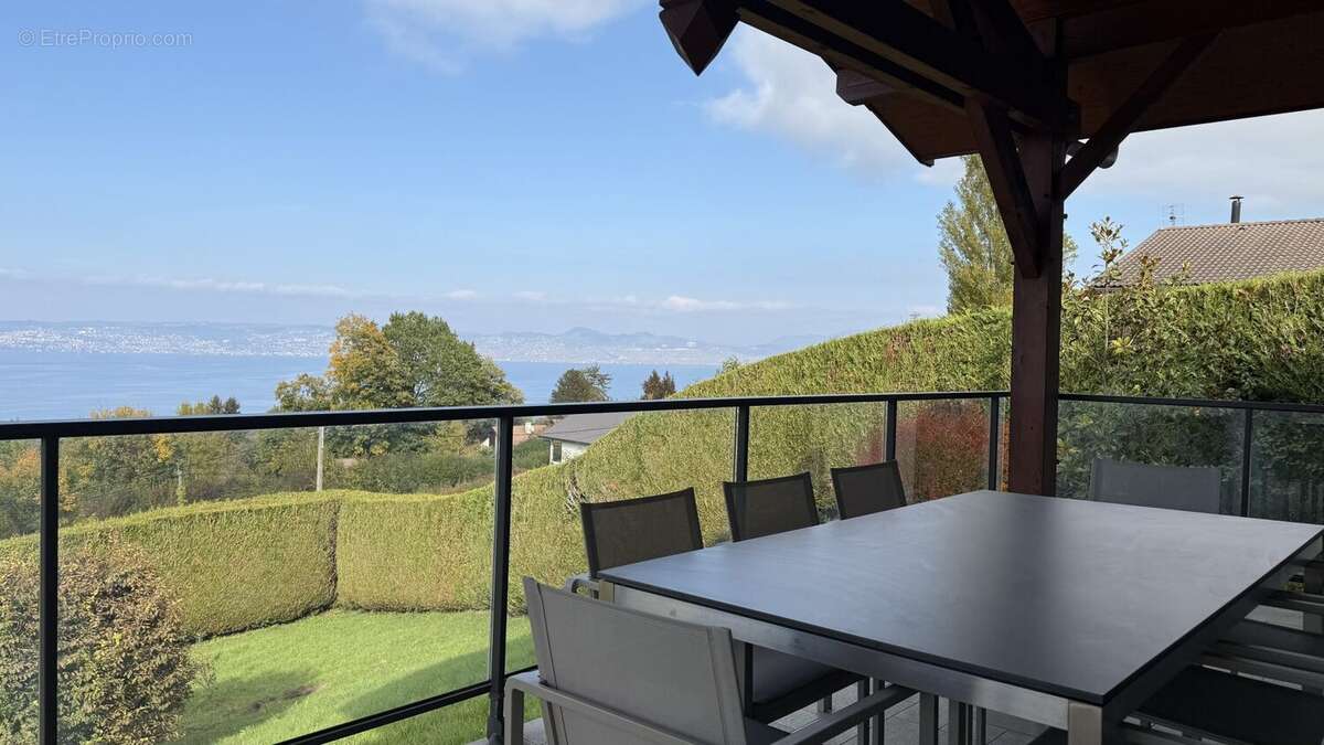 Maison à MAXILLY-SUR-LEMAN