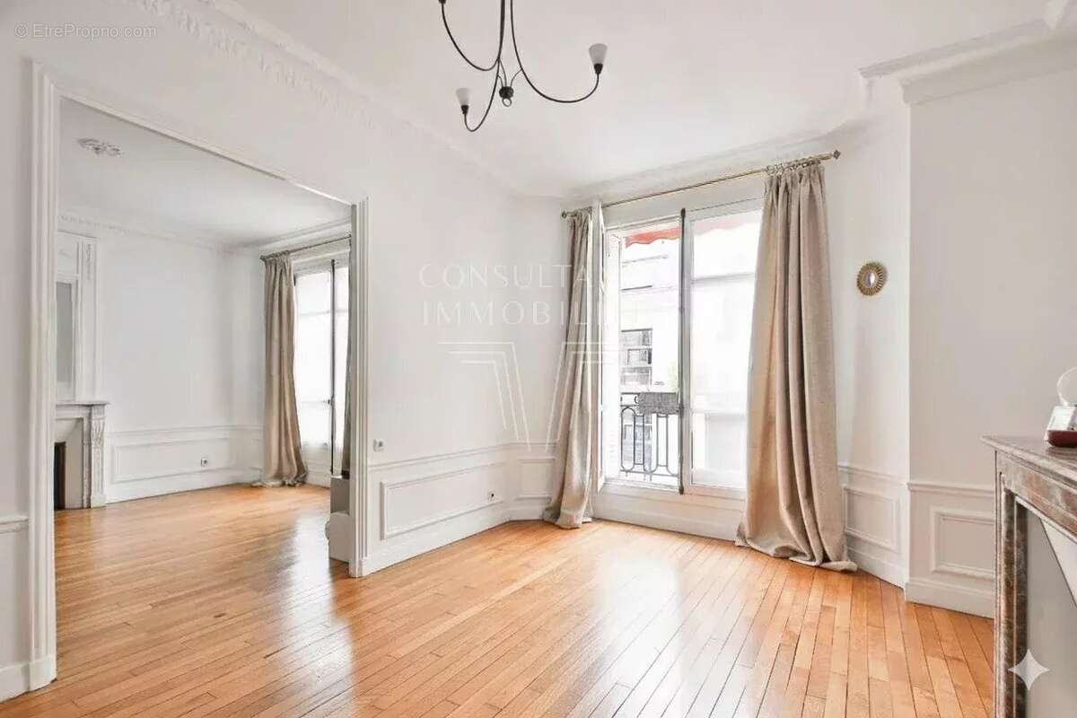 Appartement à PARIS-15E