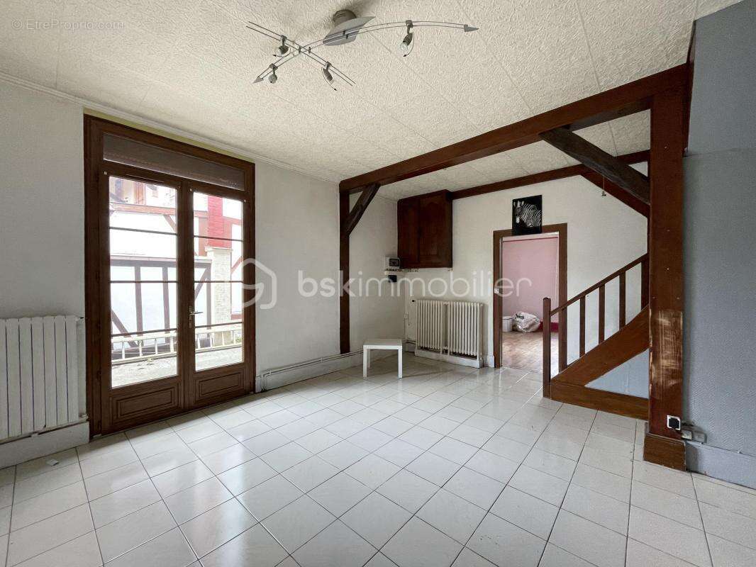 Maison à FRIGNICOURT