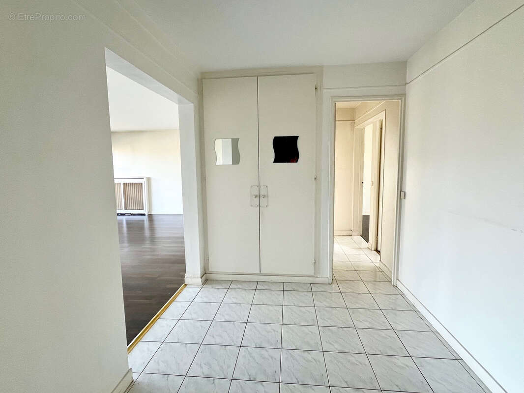 Appartement à SAINT-MAUR-DES-FOSSES