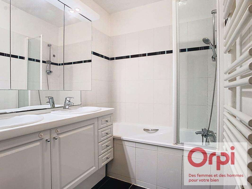 Appartement à ISSY-LES-MOULINEAUX