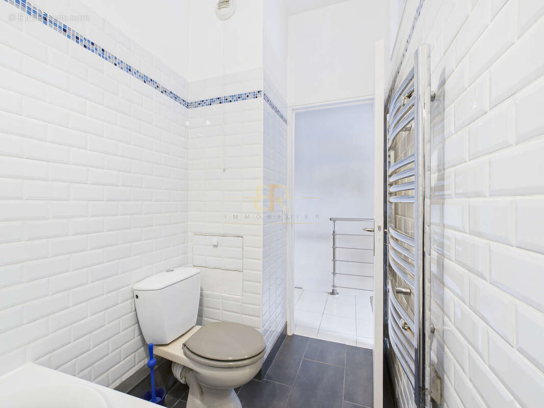 Appartement à PARIS-1E