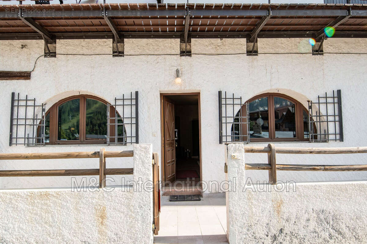 Appartement à SAINT-ETIENNE-DE-TINEE