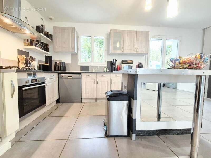 Maison à SAINT-ROMAIN-DE-BENET