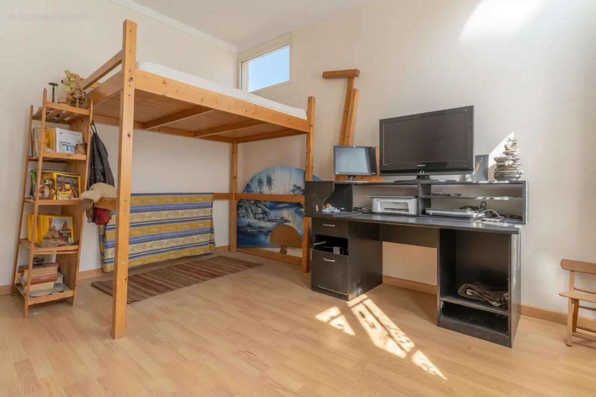 Maison historique de 127 m² - 2/3 chambres avec jardin - 95320 - photo 10