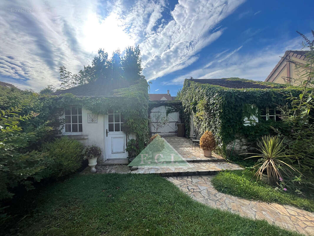 Maison à MAULE