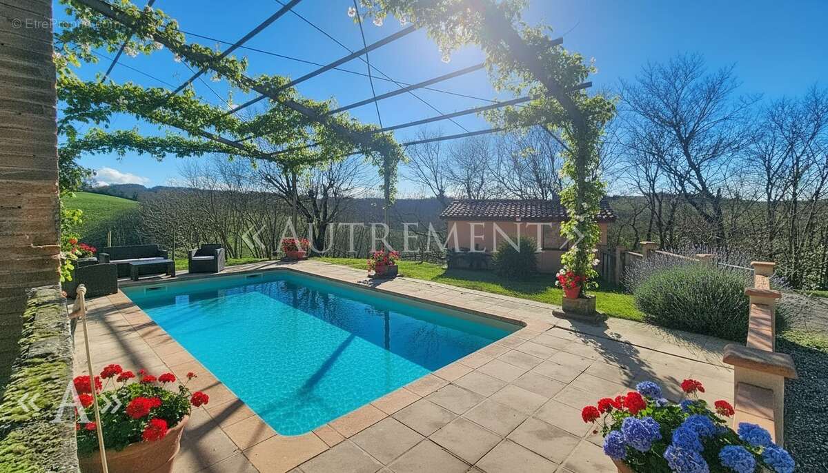 Maison à VILLEMUR-SUR-TARN