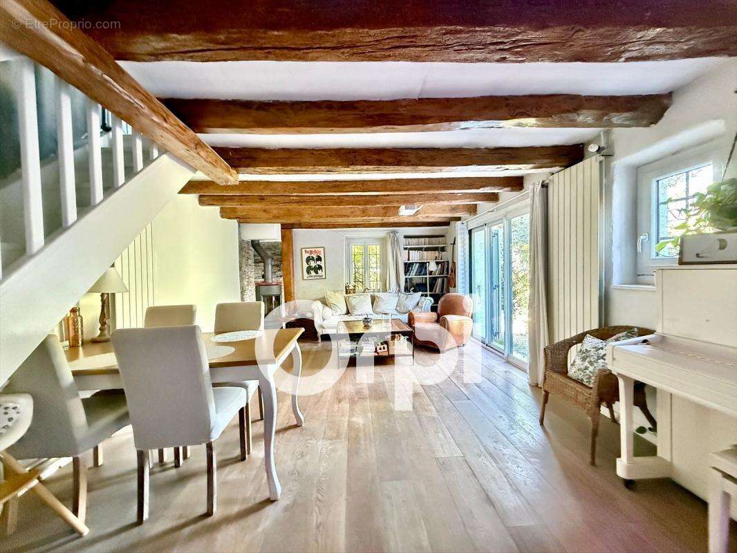 Maison à MONTBONNOT-SAINT-MARTIN