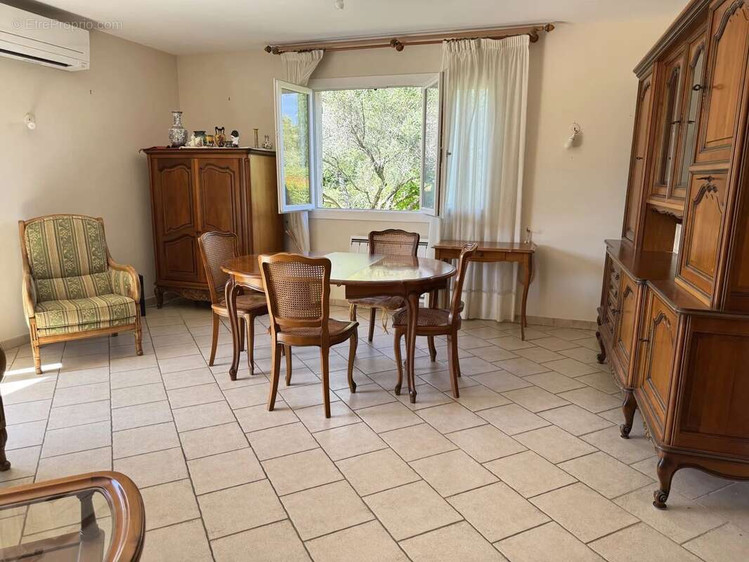 Maison à LA LONDE-LES-MAURES