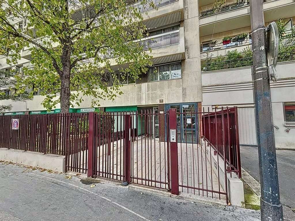 Parking à PARIS-15E