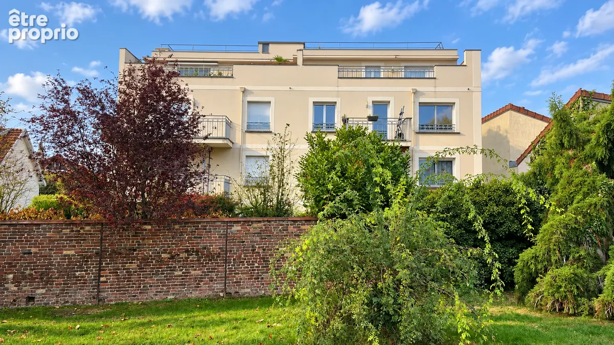 Appartement 3 pièces - Dernier étage avec terrasse de 34 m² - Proche RER A - photo 1