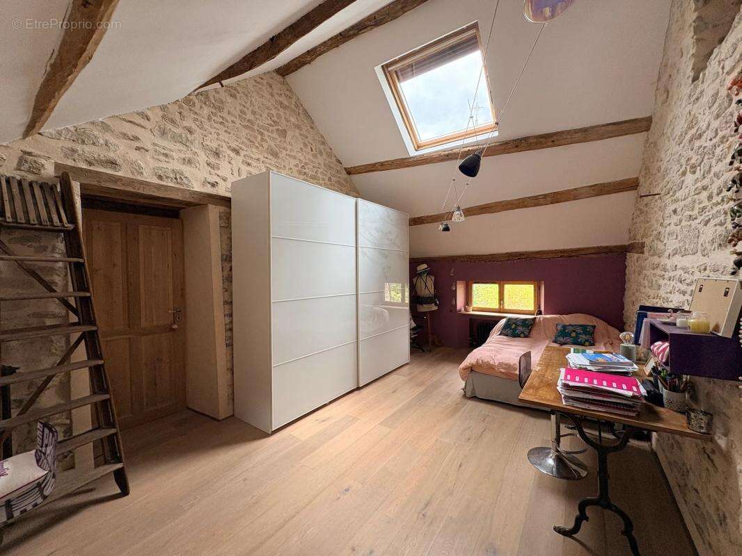 Maison de 7 pièces de 240 m² - photo 16