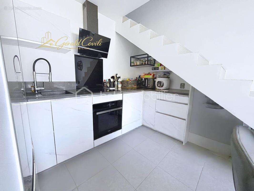 Appartement à AURIBEAU-SUR-SIAGNE