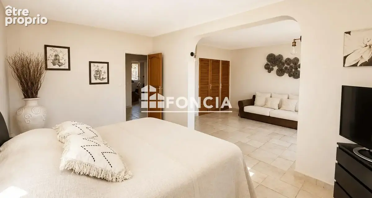 Villa de prestige avec piscine chauffée et grande terrasse - photo 13