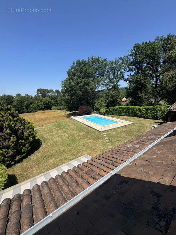 Maison à CENAC-ET-SAINT-JULIEN