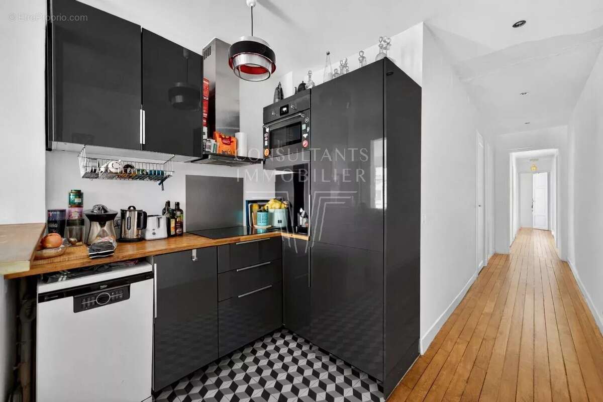 Appartement à PARIS-16E