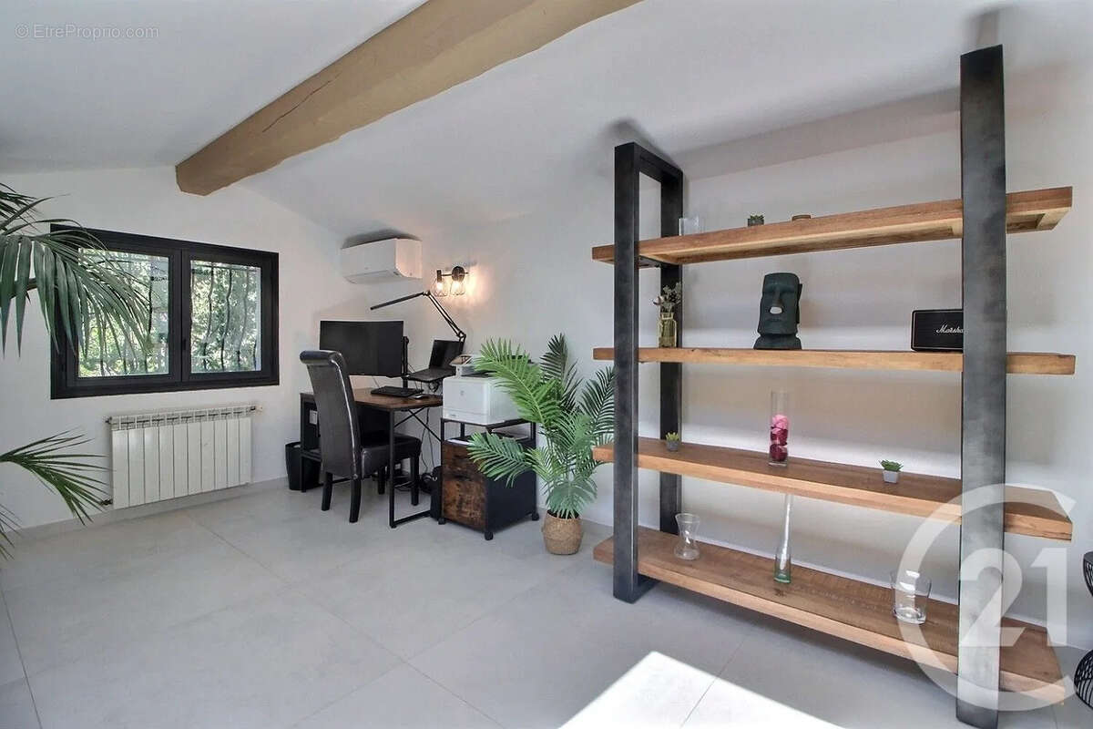 Maison à ROQUEFORT-LES-PINS