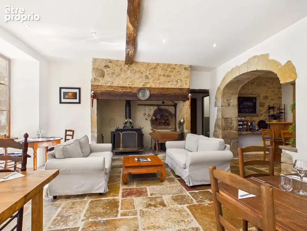 Domaine Prestigieux en Pierre avec Lac Privé et Annexe Indépendante - photo 2