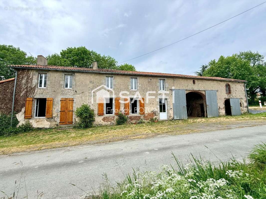Photo 2 - Maison à MONCOUTANT