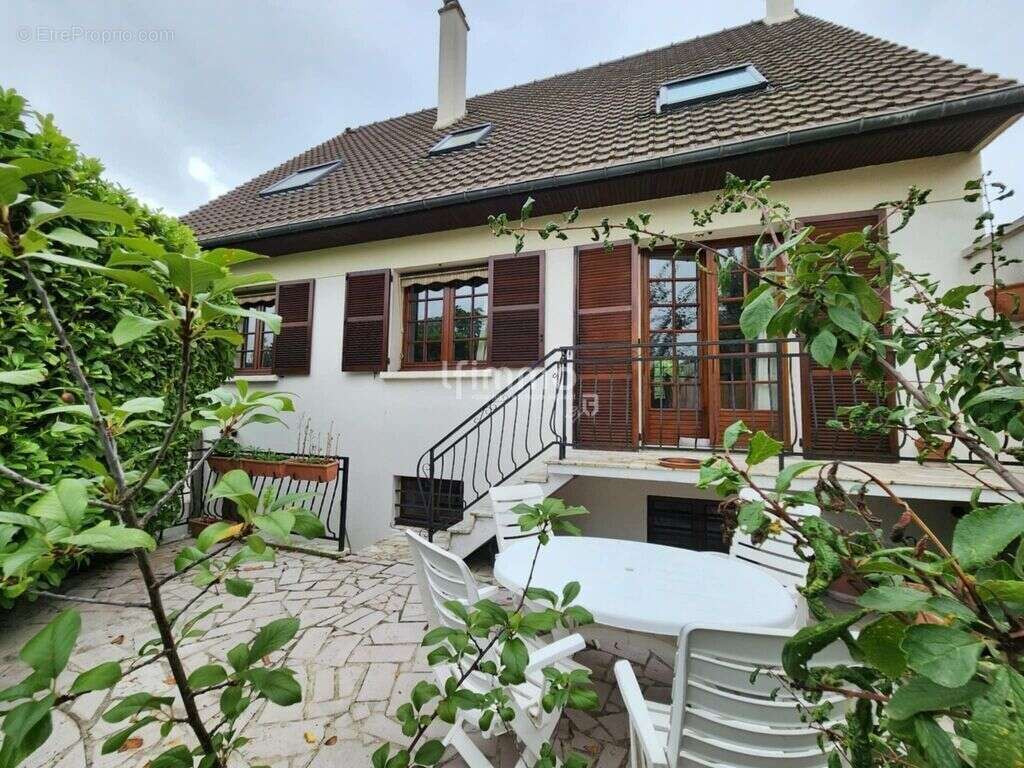 Maison à CHAMPIGNY-SUR-MARNE