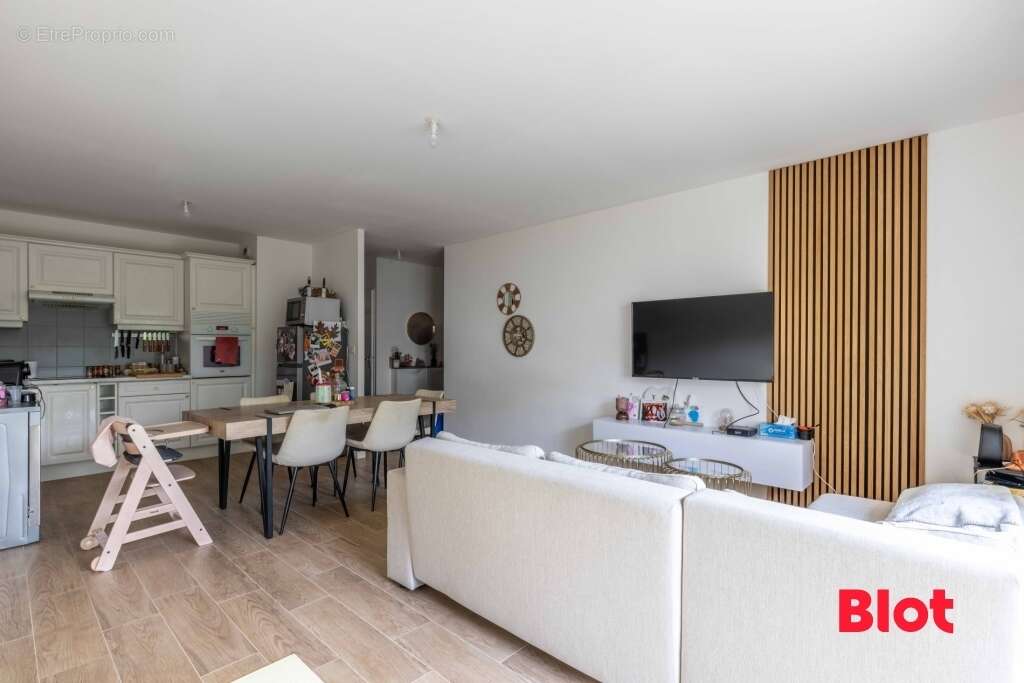 Appartement à LA CHAPELLE-THOUARAULT