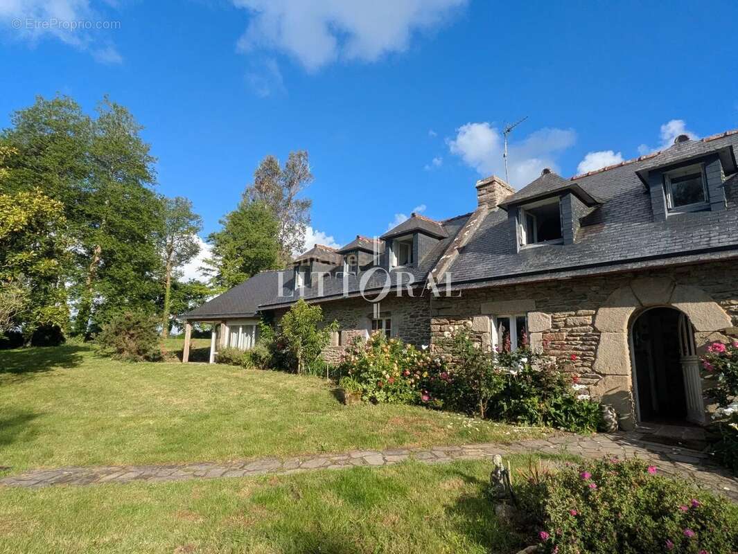 Maison à PLOUGONVELIN