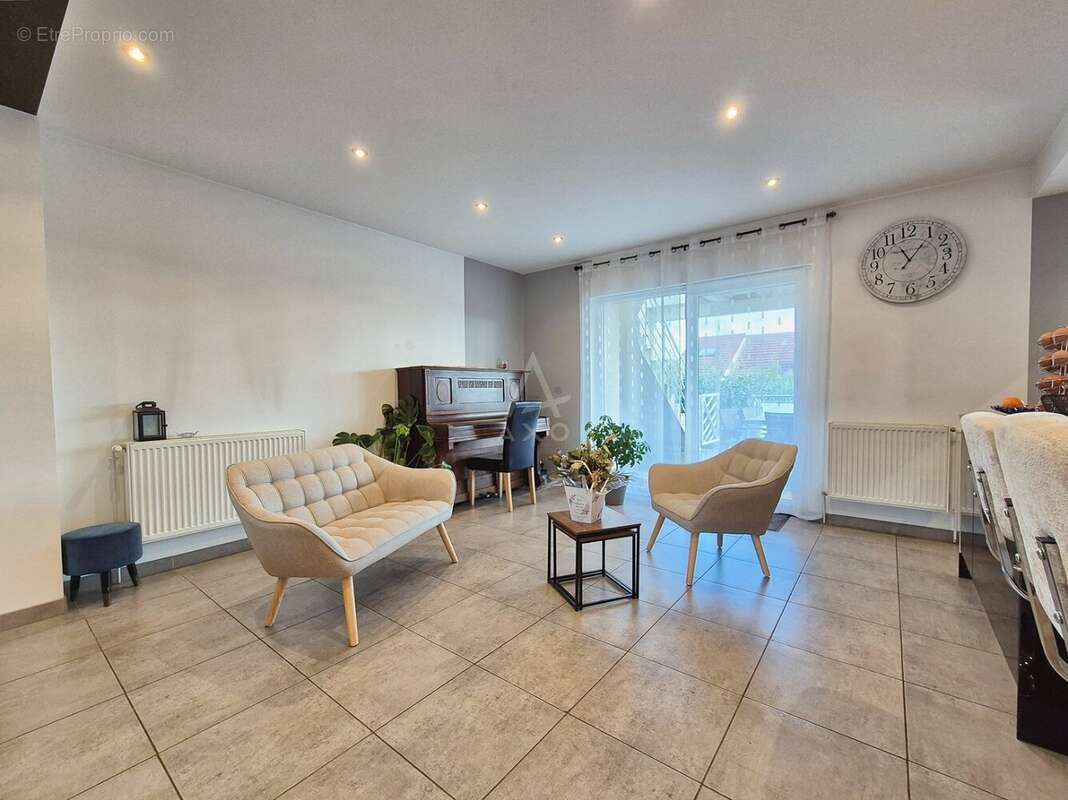 Appartement à AMNEVILLE