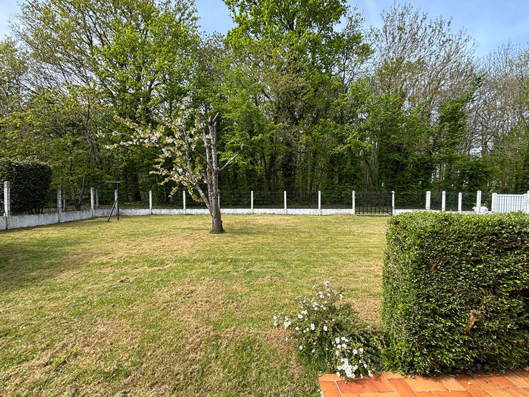 Maison à VILLENEUVE-LES-SABLONS