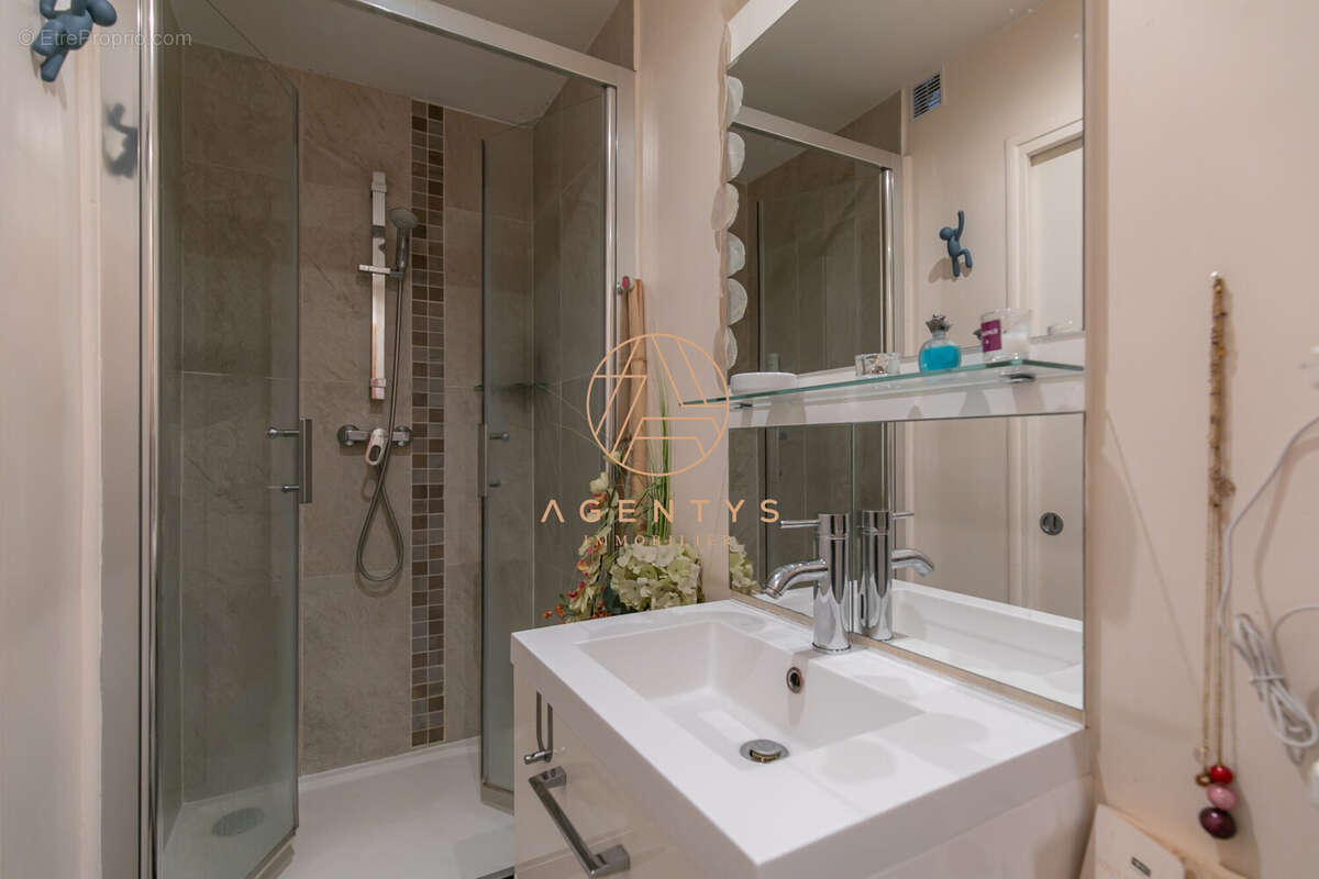 Appartement à SAINT-MAUR-DES-FOSSES