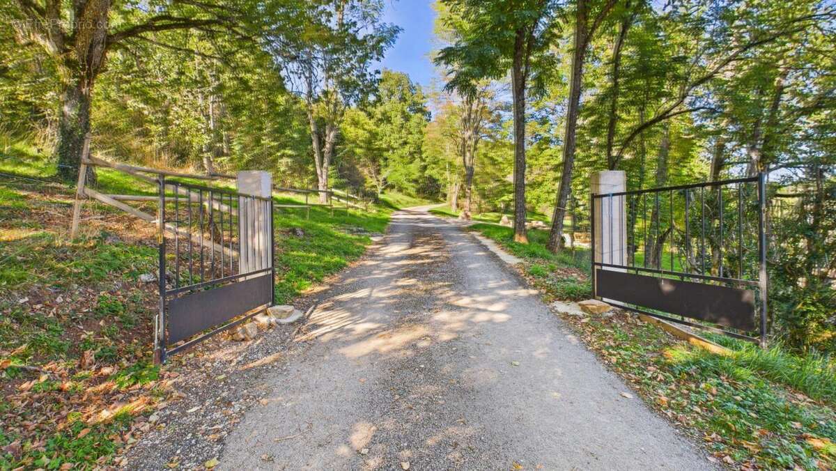 Maison à SEVERAC-LE-CHATEAU