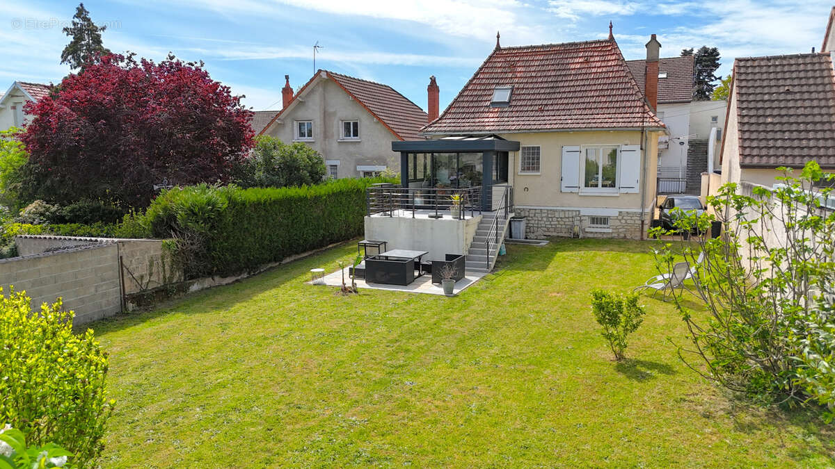 Maison à CHATELLERAULT
