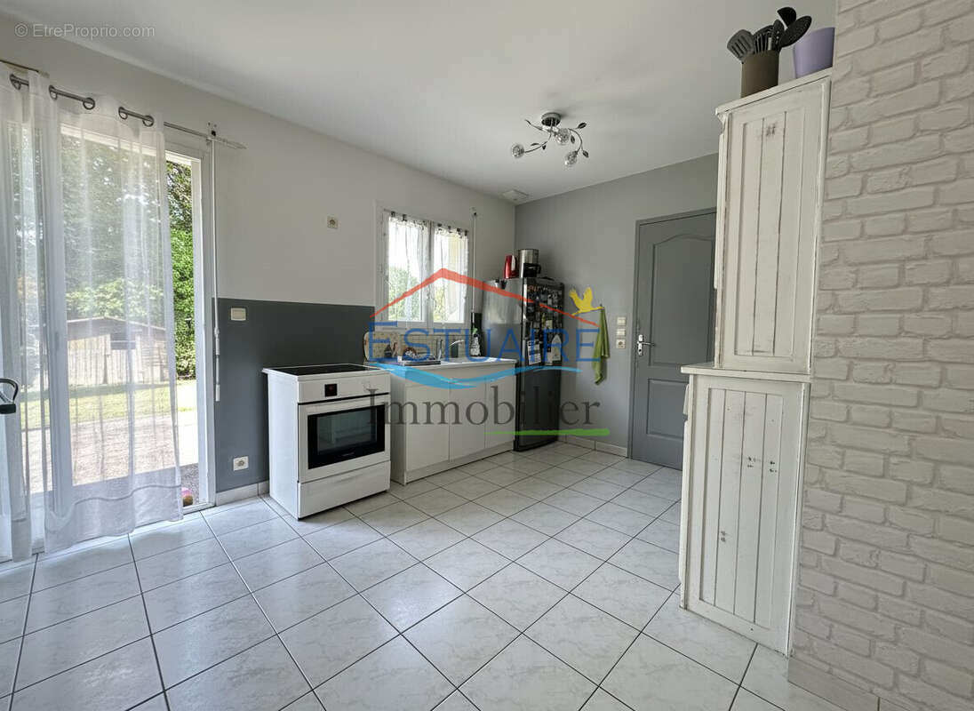 Maison 91 m² à Le Gavre  - photo 3