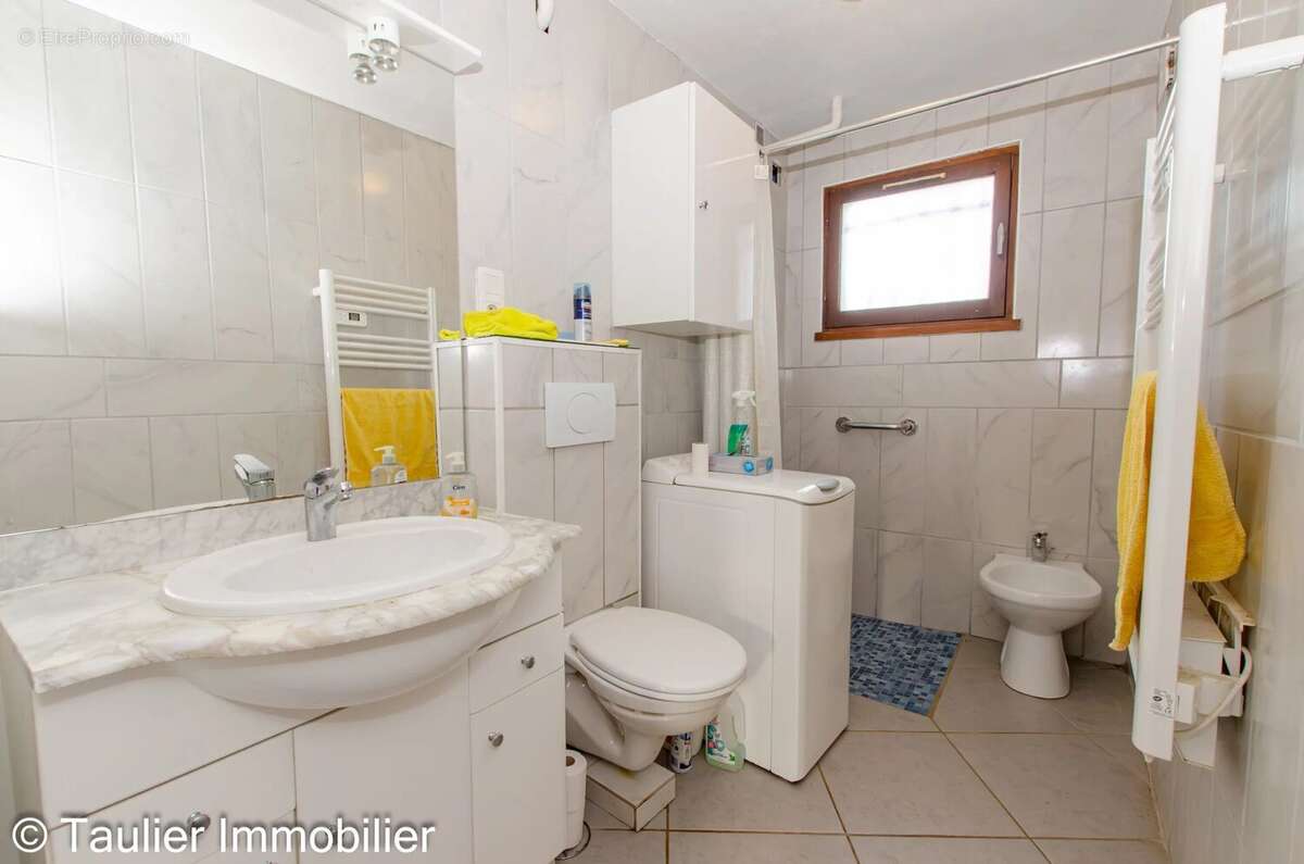 Maison à SAINT-VERAND