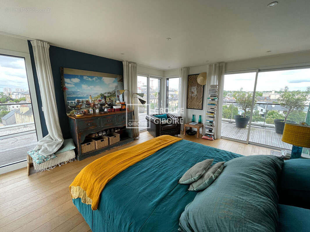 A VENDRE - GIBOIRE - Appartement de prestige 5 pièces à vendre à Rennes Nord Saint-Martin, dernier étage avec vue dégagée - photo 7