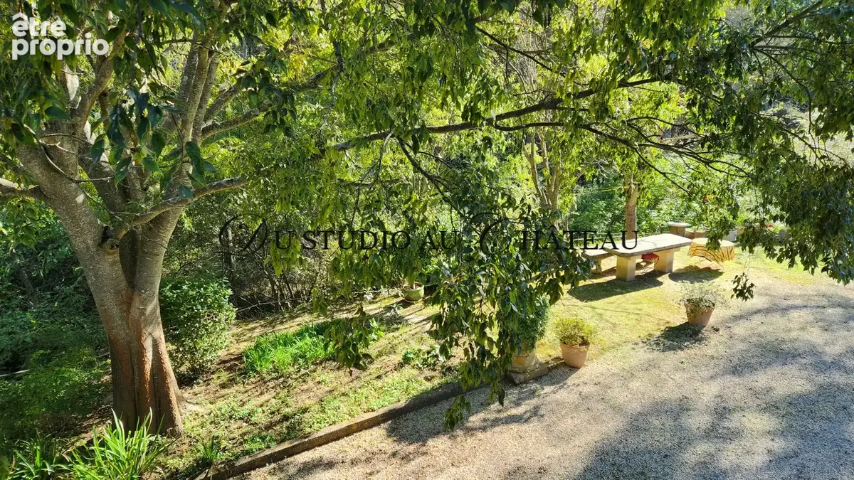 Aix en Provence, belle bastide traditionnelle avec garage sur  5000M2 sans vis-à-vis, la campagne à la ville - photo 7