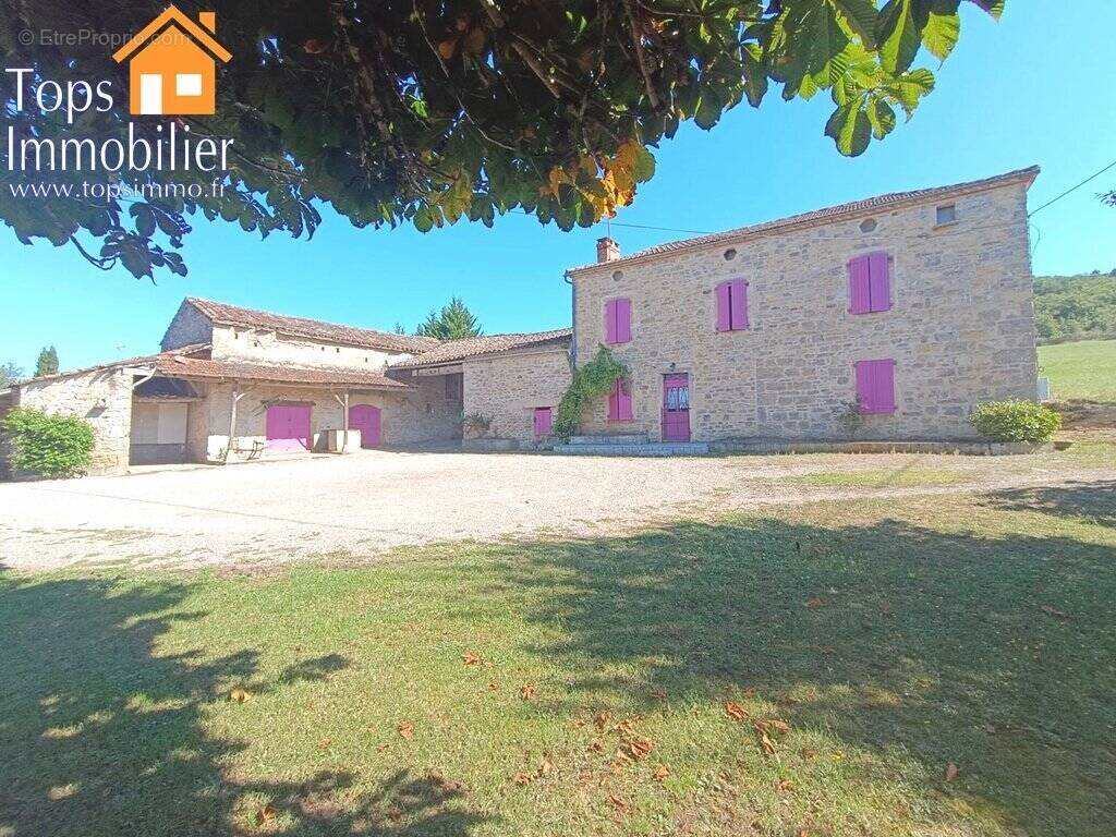 Maison à VILLEFRANCHE-DE-ROUERGUE
