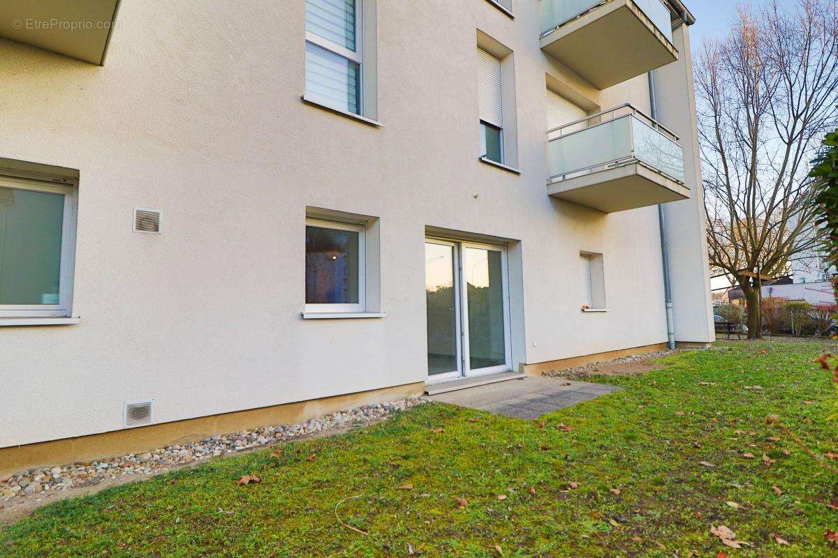 Appartement de 2 pièces avec terrasse privative de 4 m² sur jardin commun - photo 6