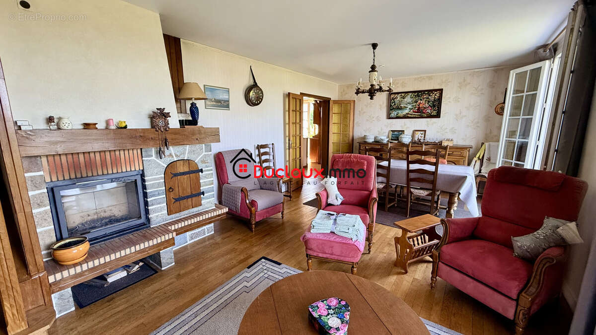 Maison avec vue panoramique - 103 m2 - Terrain de 3 200 m2 - Junhac - photo 3