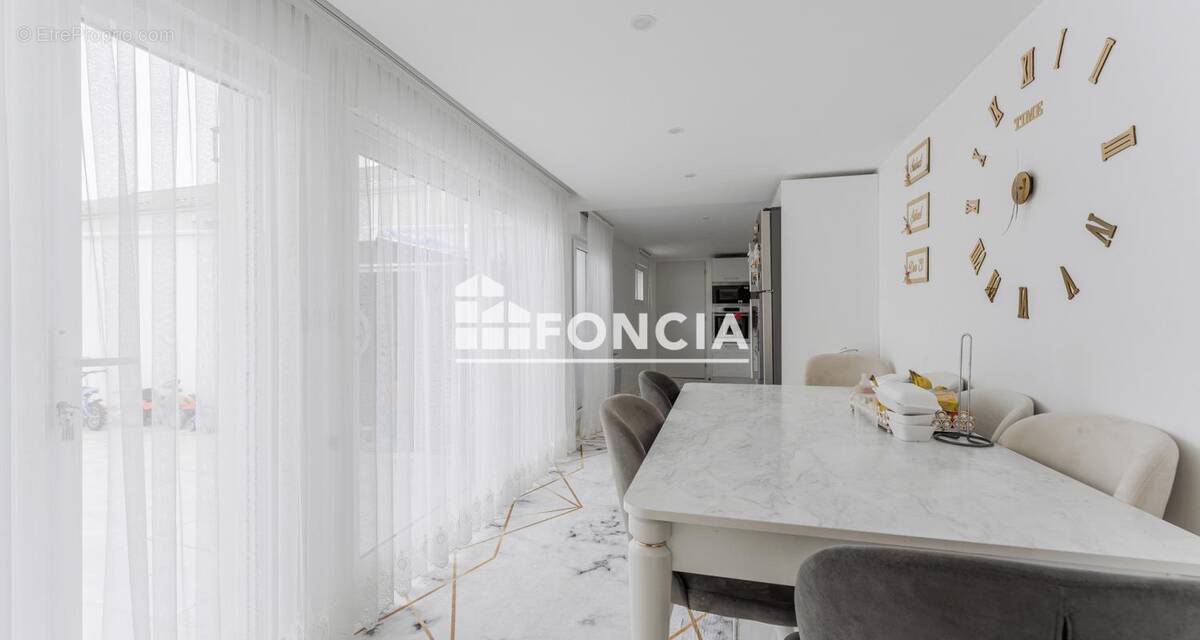 Maison à PONT-SAINT-MARTIN