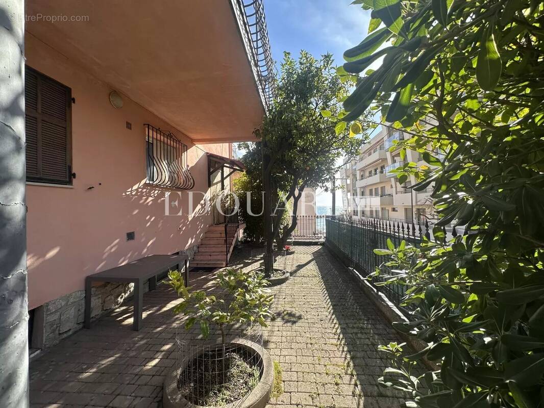 Appartement à MENTON